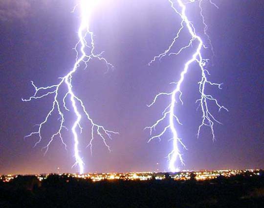 Positive Lightning Strikes Intensify As Cosmic Rays Increase 2012 Whats The Real Truth 