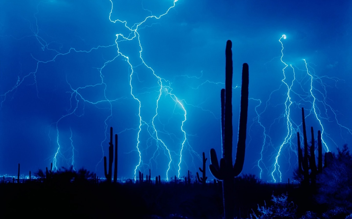 Positive Lightning Strikes Intensify As Cosmic Rays Increase