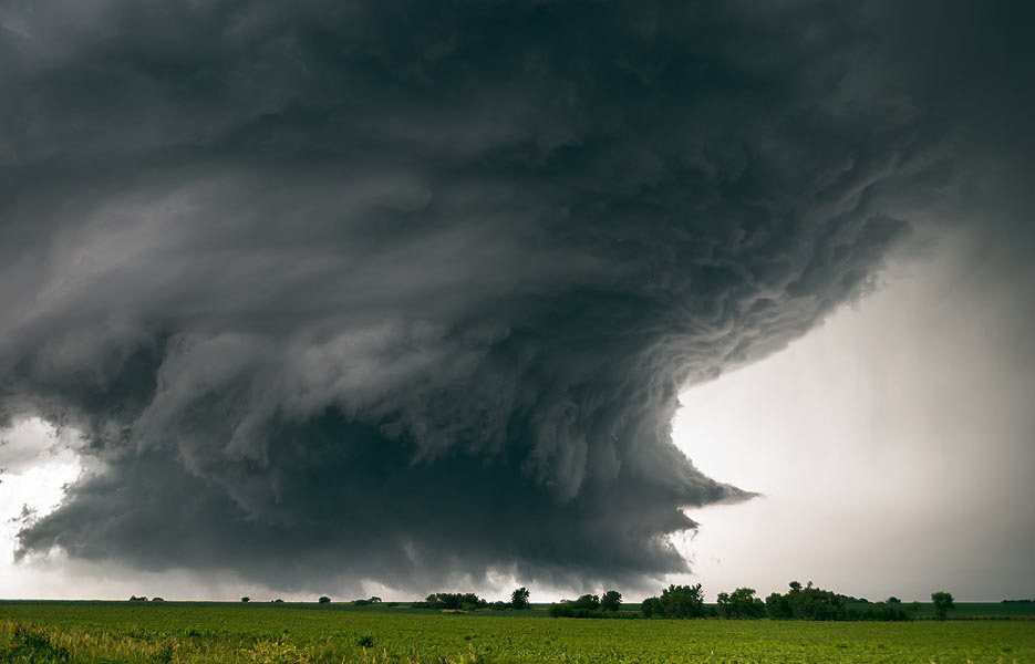 storm-chaser-6-935x600-1-1